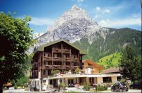 Skivakantie Wintersport Kandersteg Hotel Blümlisalp und Nebenhaus Skivakantie Wintersport Kandersteg Hotel Blümlisalp und Nebenhaus